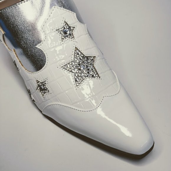 NEW BETSEY JOHNSON White Silver Unique Western Mule Bootie Boots - Picture 6 of 9